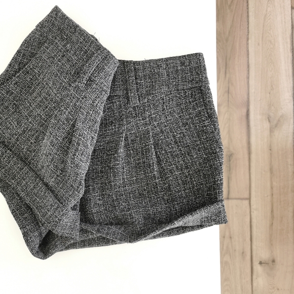 Shorts - Picture 6 of 6